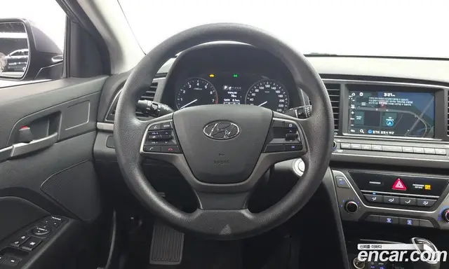 Hyundai Avante 2018 1.6 автомат (гидро), миниатюра 12