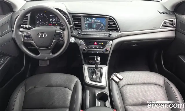 Hyundai Avante 2018 1.6 автомат (гидро), миниатюра 7
