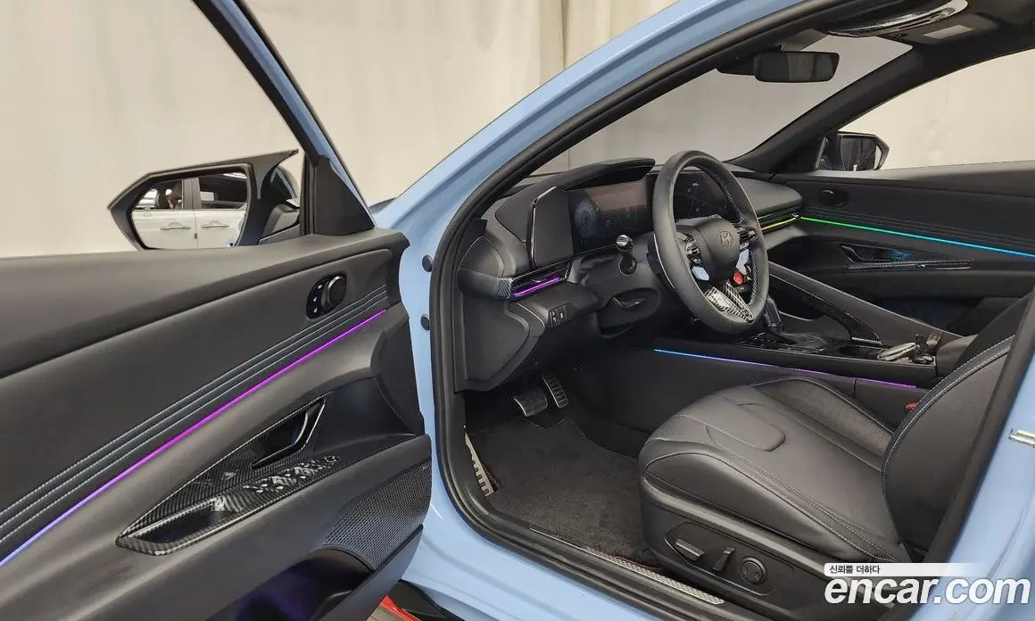 Hyundai Avante 2024 2.0 автомат (гидро), фото 13