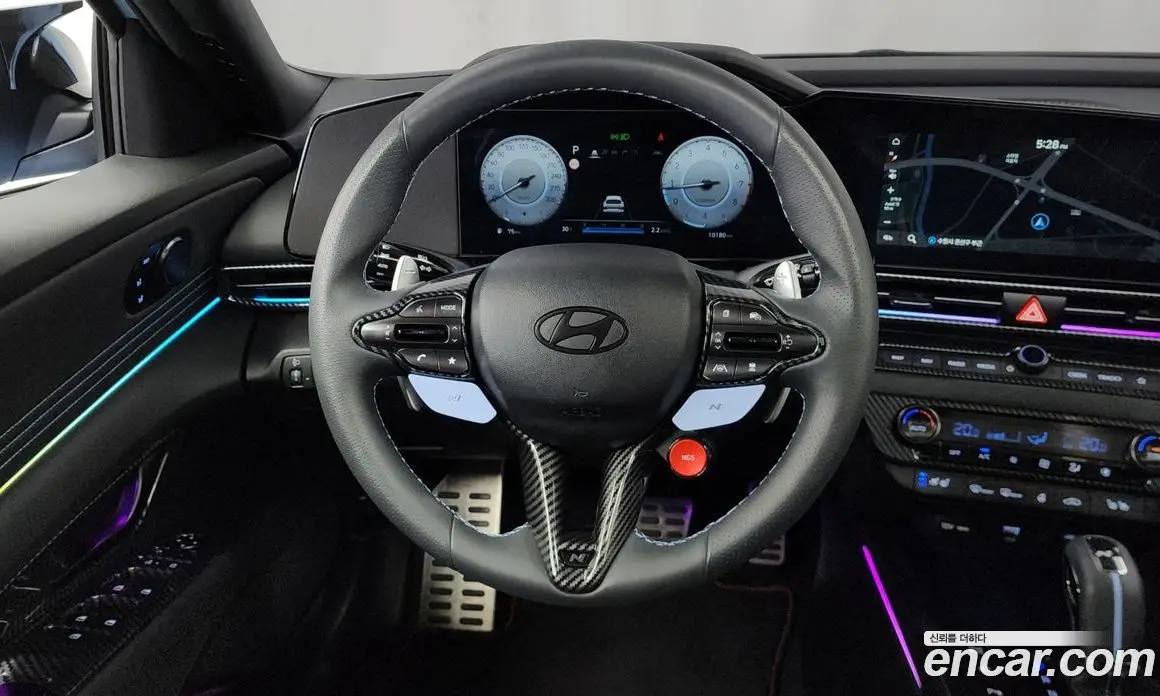 Hyundai Avante 2024 2.0 автомат (гидро), фото 19