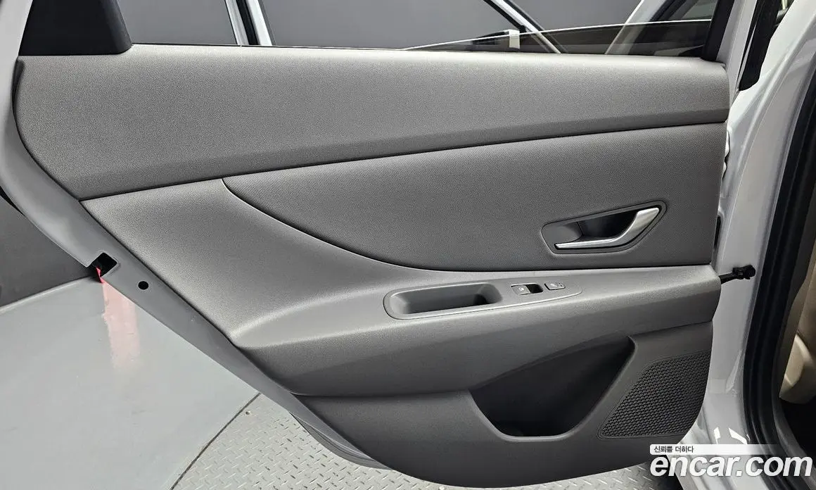 Hyundai Avante 2024 1.6 автомат (гидро), фото 15