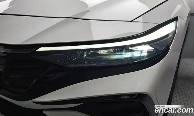 Hyundai Avante 2024 1.6 автомат (гидро), миниатюра 8