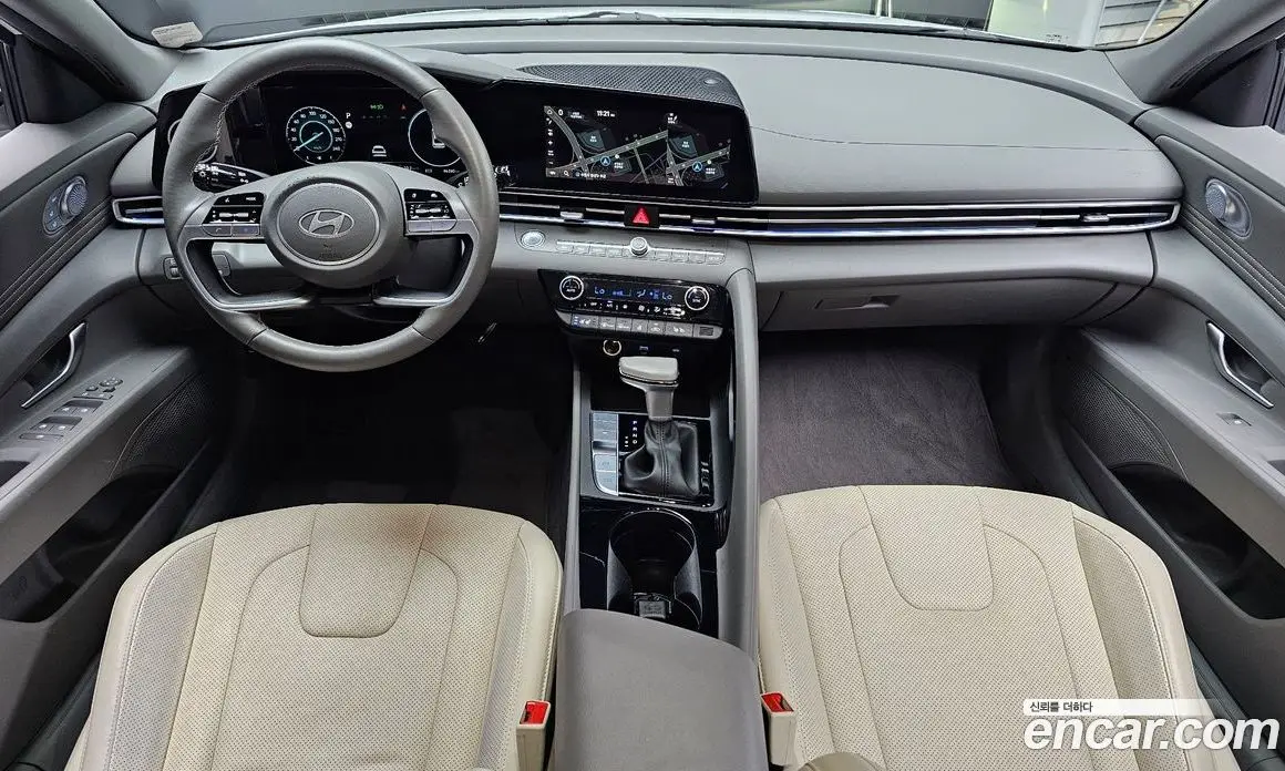 Hyundai Avante 2024 1.6 автомат (гидро), фото 10