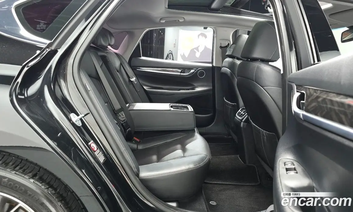 Hyundai Grandeur 2017 2.4 автомат (гидро), фото 17