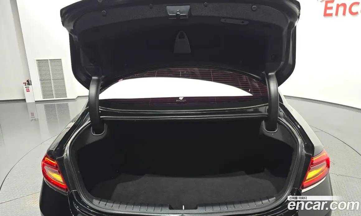 Hyundai Grandeur 2017 2.4 автомат (гидро), фото 22