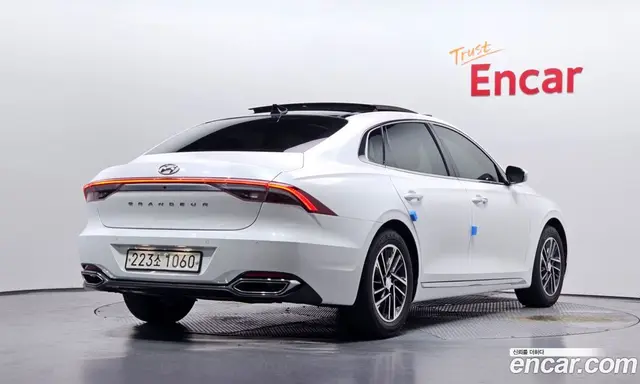 Hyundai Grandeur 2022 2.5 автомат (гидро), миниатюра 2