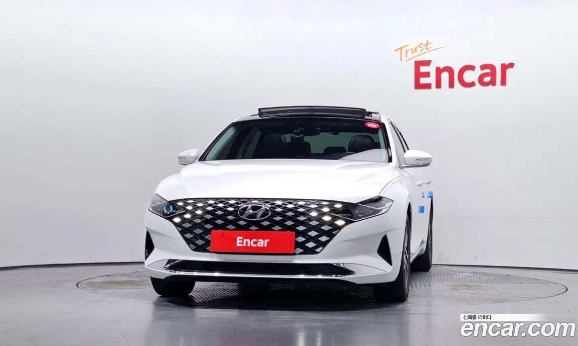 Hyundai Grandeur 2022 2.5 автомат (гидро), фото 3