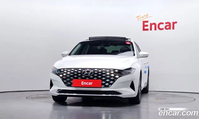 Hyundai Grandeur 2022 2.5 автомат (гидро), миниатюра 3