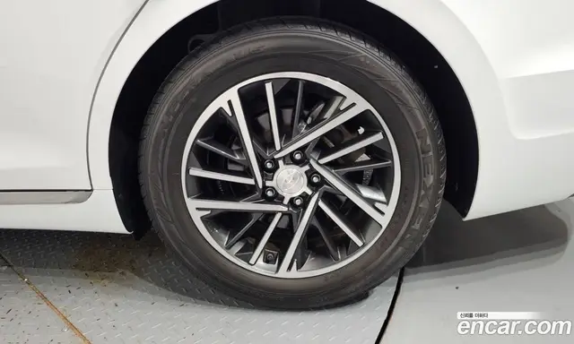 Hyundai Grandeur 2022 2.5 автомат (гидро), миниатюра 7
