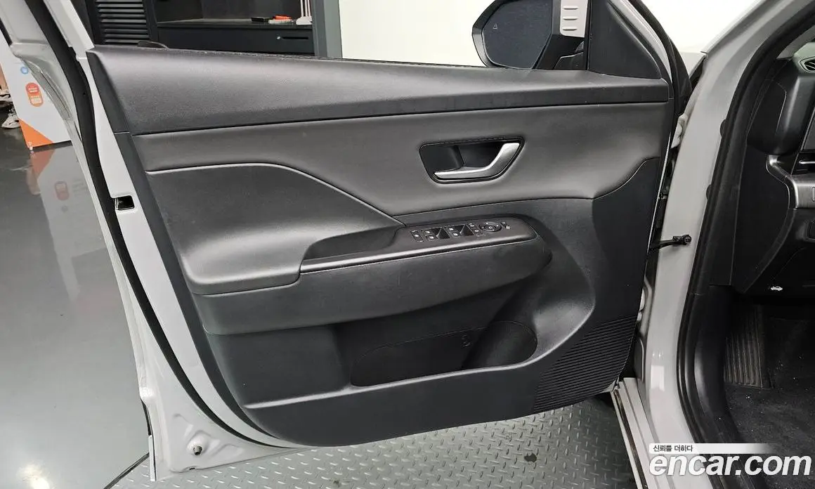 Hyundai Kona 2023 0.2 автомат (гидро), фото 13