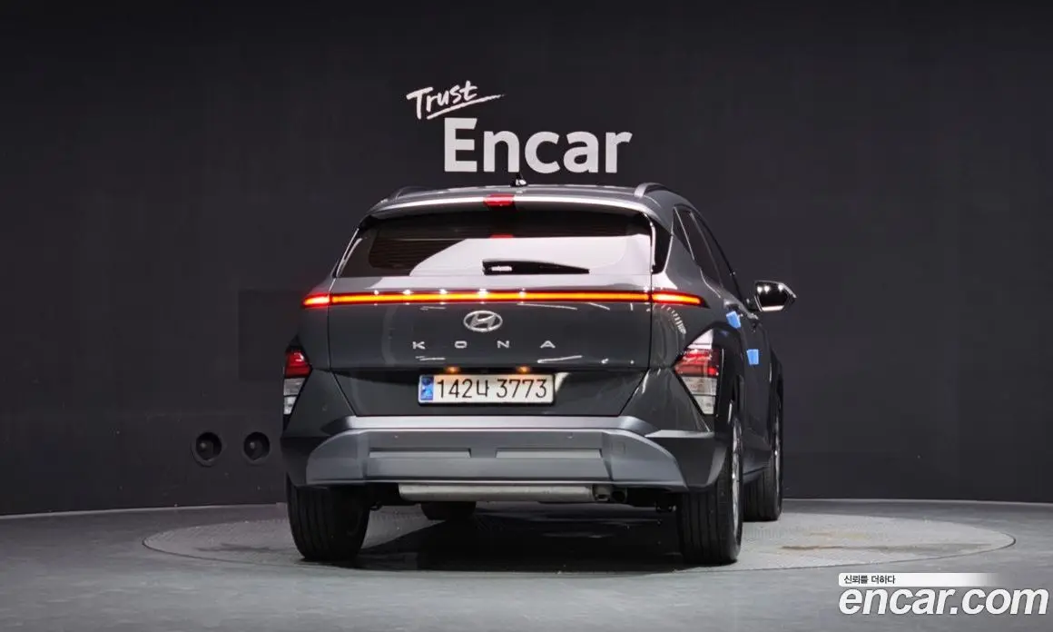 Hyundai Kona 2023 1.6 автомат (гидро), фото 3