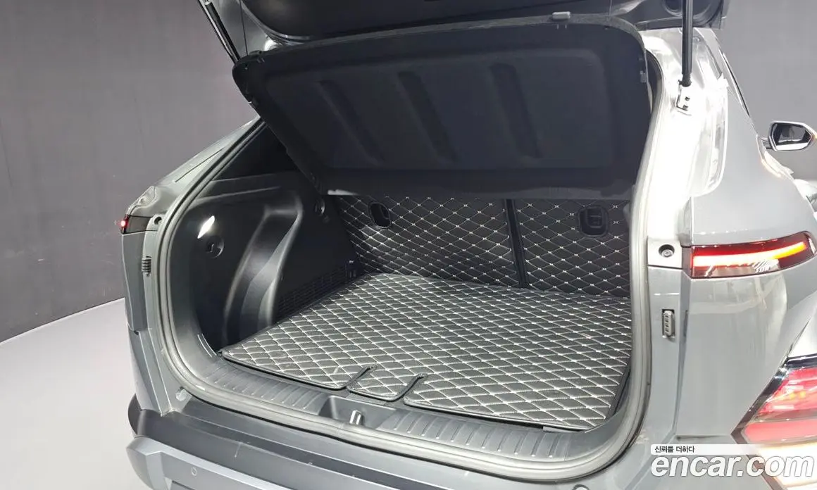 Hyundai Kona 2023 1.6 автомат (гидро), фото 28