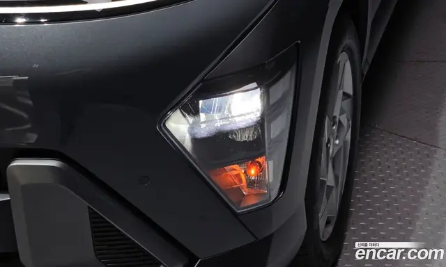 Hyundai Kona 2023 1.6 автомат (гидро), миниатюра 7