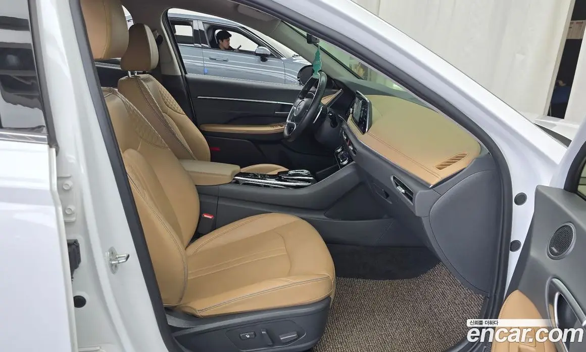 Hyundai Sonata 2021 2.0 автомат (гидро), фото 16