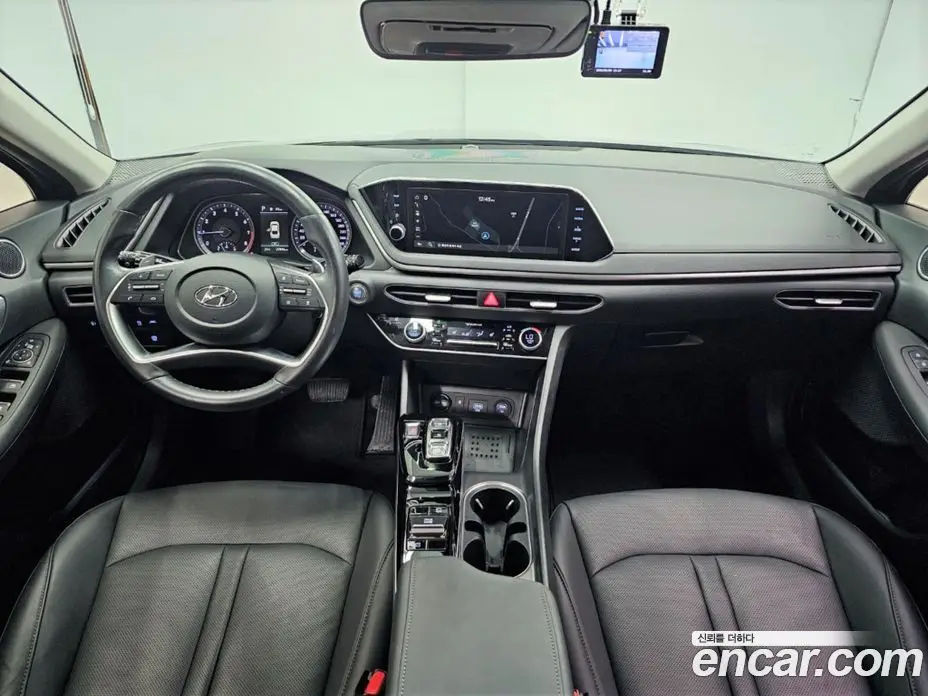 Hyundai Sonata 2022 2.0 автомат (гидро), фото 15