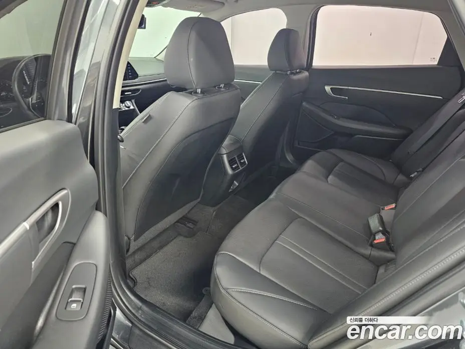 Hyundai Sonata 2022 2.0 автомат (гидро), фото 10
