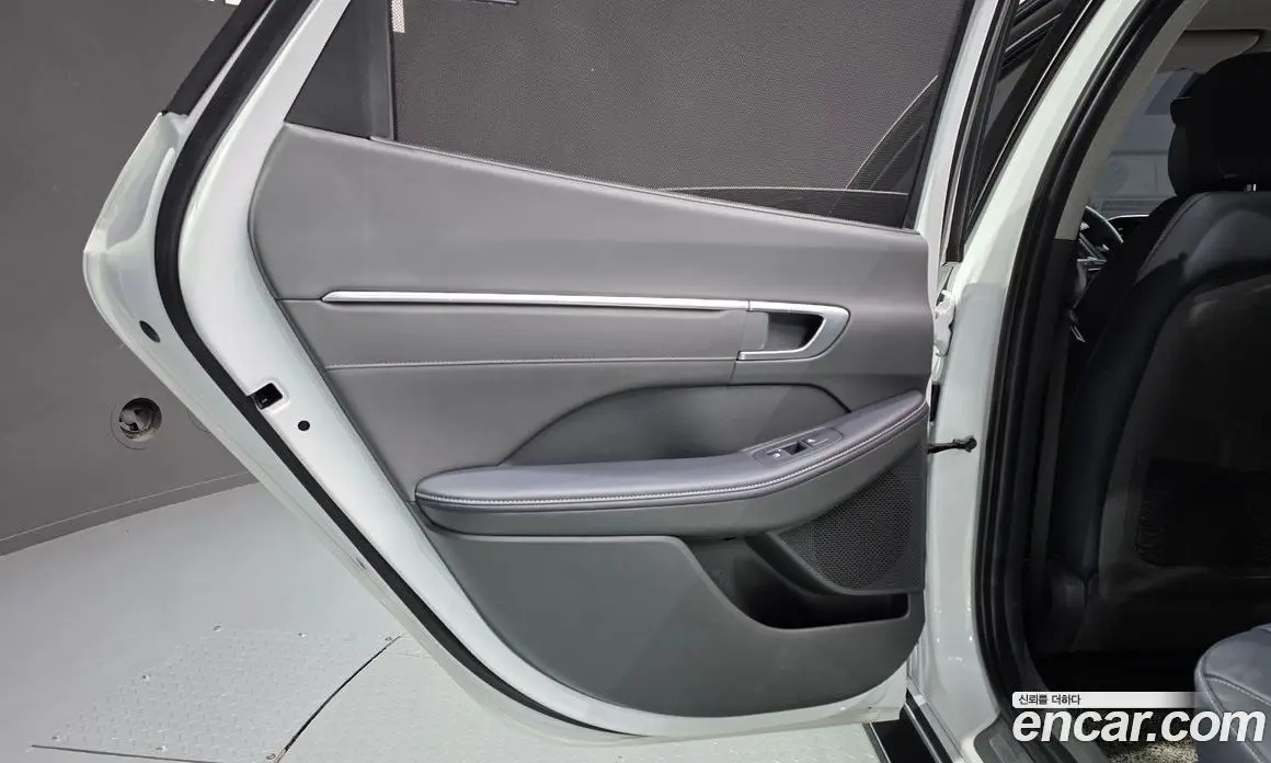 Hyundai Sonata 2022 2.0 автомат (гидро), фото 15