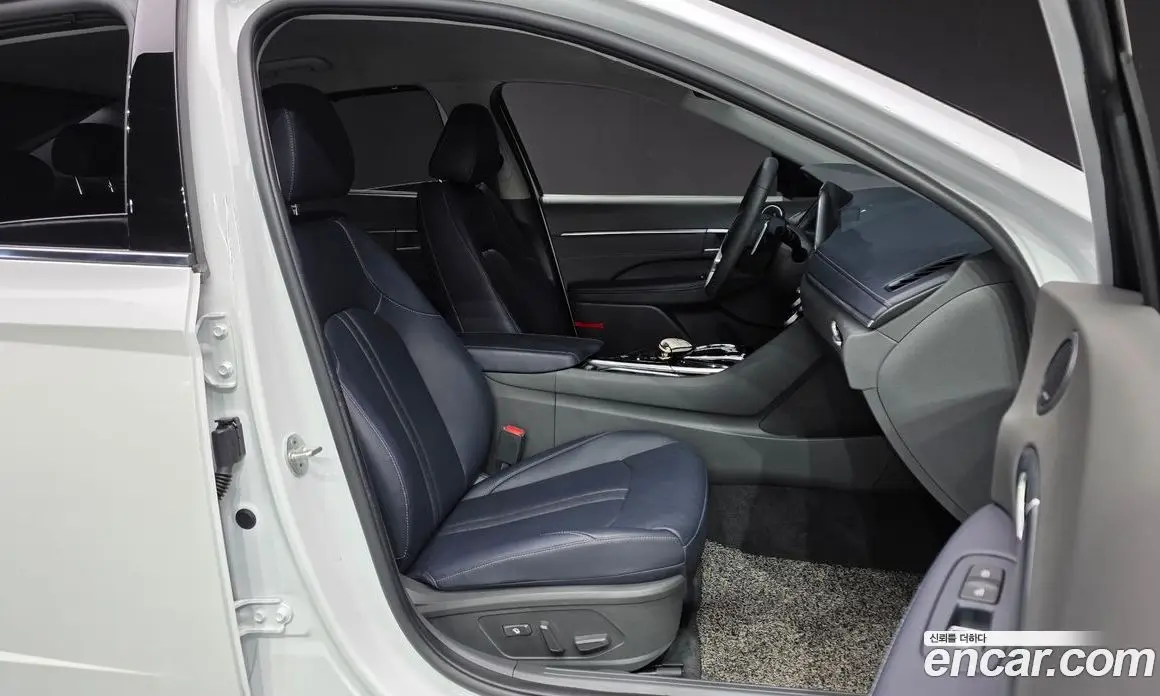 Hyundai Sonata 2022 2.0 автомат (гидро), фото 16
