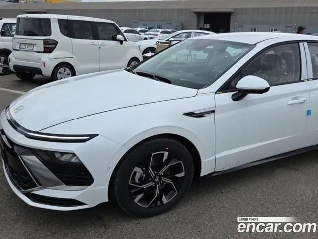 Hyundai Sonata 2026 1.6 автомат (гидро), миниатюра 3