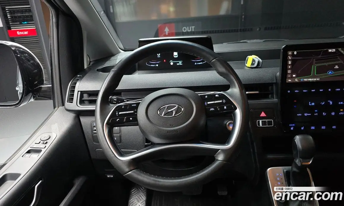 Hyundai Staria 2021 3.5 автомат (гидро), фото 19