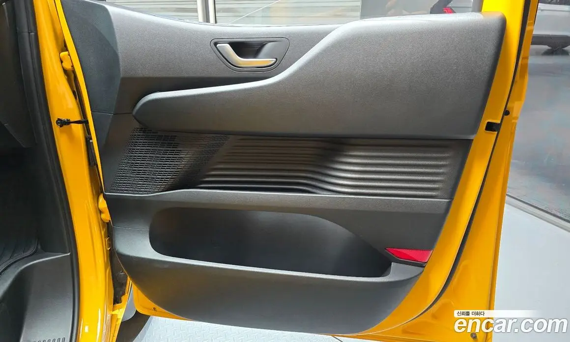 Hyundai Staria 2024 3.5 автомат (гидро), фото 15