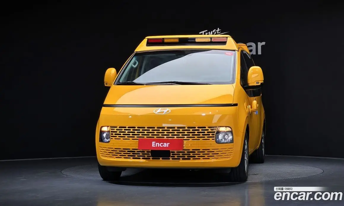 Hyundai Staria 2024 3.5 автомат (гидро), фото 3