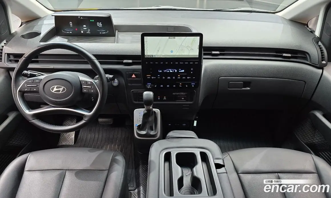 Hyundai Staria 2024 3.5 автомат (гидро), фото 10