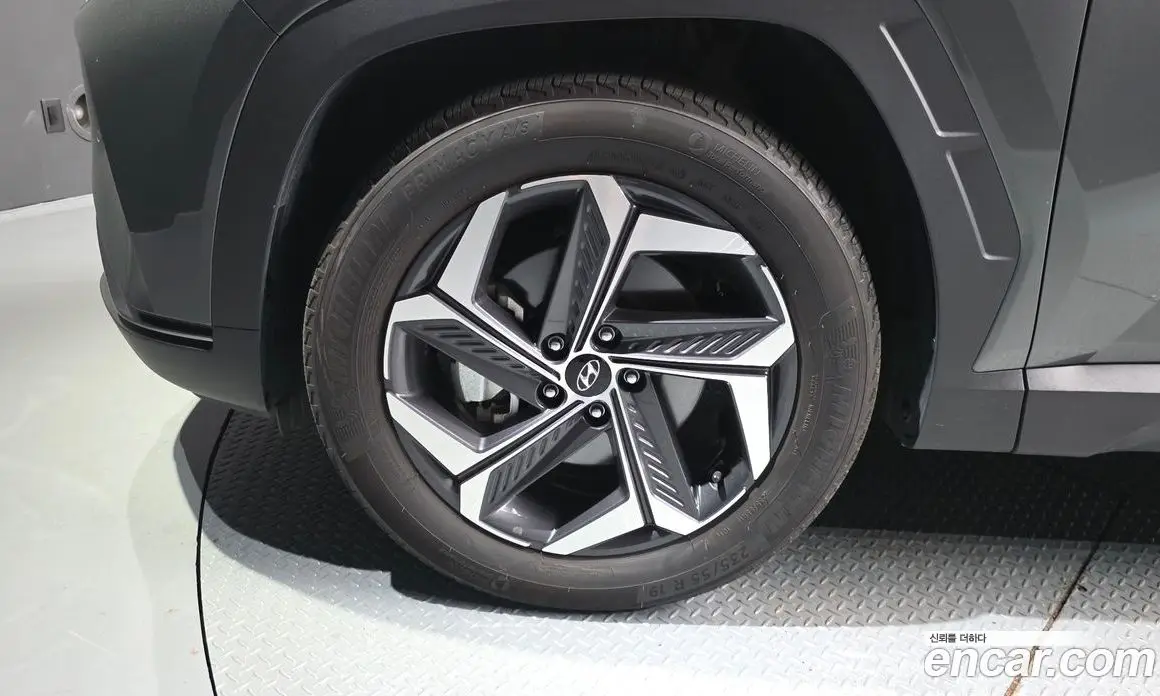 Hyundai Tucson 2023 1.6 автомат (гидро), фото 5