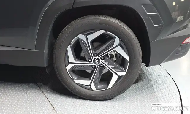 Hyundai Tucson 2023 1.6 автомат (гидро), миниатюра 7