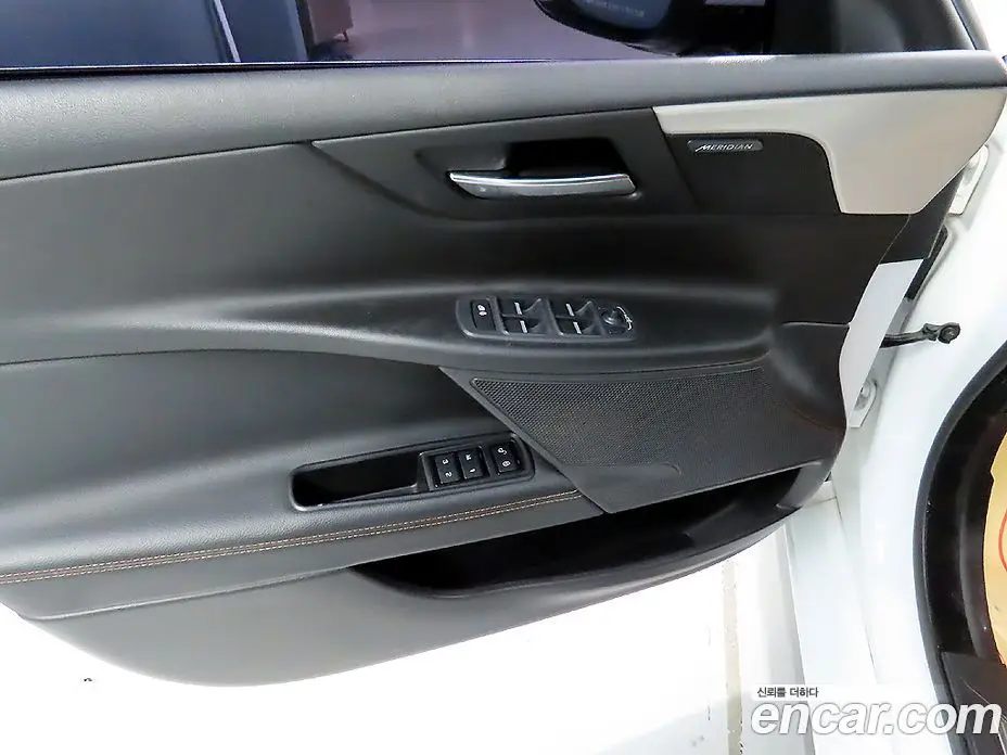 Jaguar XE 2015 2.0 автомат (гидро), фото 14