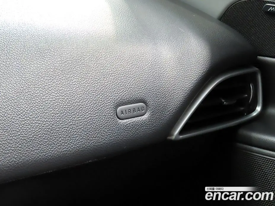 Jaguar XE 2015 2.0 автомат (гидро), фото 16