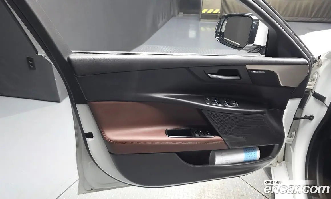 Jaguar XE 2017 2.0 автомат (гидро), фото 14