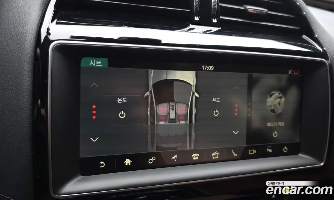 Jaguar XE 2017 2.0 автомат (гидро), фото 22