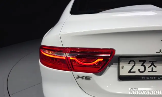 Jaguar XE 2017 2.0 автомат (гидро), миниатюра 9