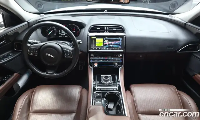 Jaguar XE 2017 2.0 автомат (гидро), миниатюра 10