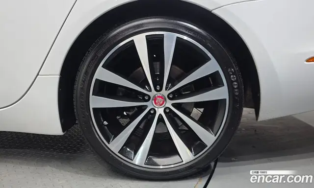 Jaguar XJ 2019 3.0 автомат (гидро), миниатюра 7