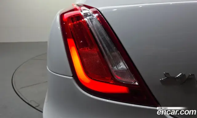 Jaguar XJ 2019 3.0 автомат (гидро), миниатюра 9