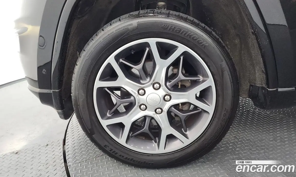 Jeep Cherokee 2019 3.6 автомат (гидро), фото 5