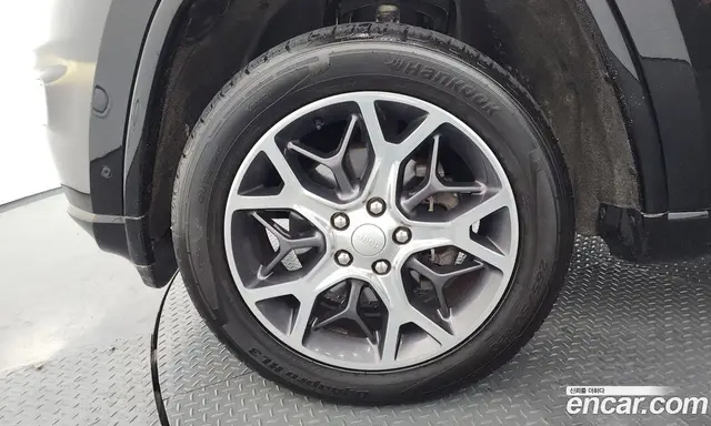 Jeep Cherokee 2019 3.6 автомат (гидро), миниатюра 5