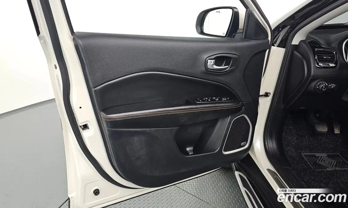 Jeep Compass 2019 2.4 автомат (гидро), фото 13