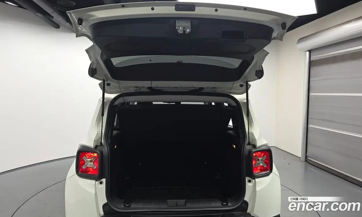 Jeep Renegade 2015 2.4 автомат (гидро), фото 20