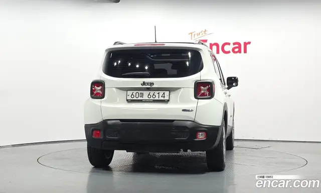 Jeep Renegade 2015 2.4 автомат (гидро), миниатюра 4