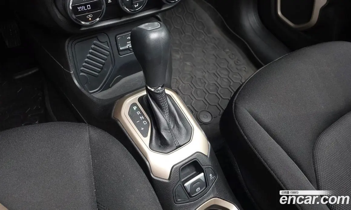 Jeep Renegade 2015 2.4 автомат (гидро), фото 9