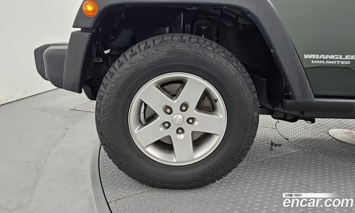 Jeep Wrangler 2010 2.8 автомат (гидро), фото 5