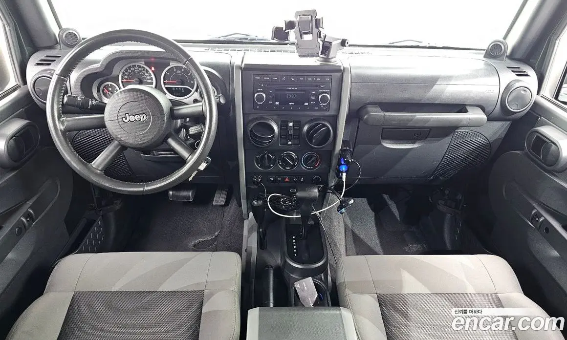 Jeep Wrangler 2010 2.8 автомат (гидро), фото 7