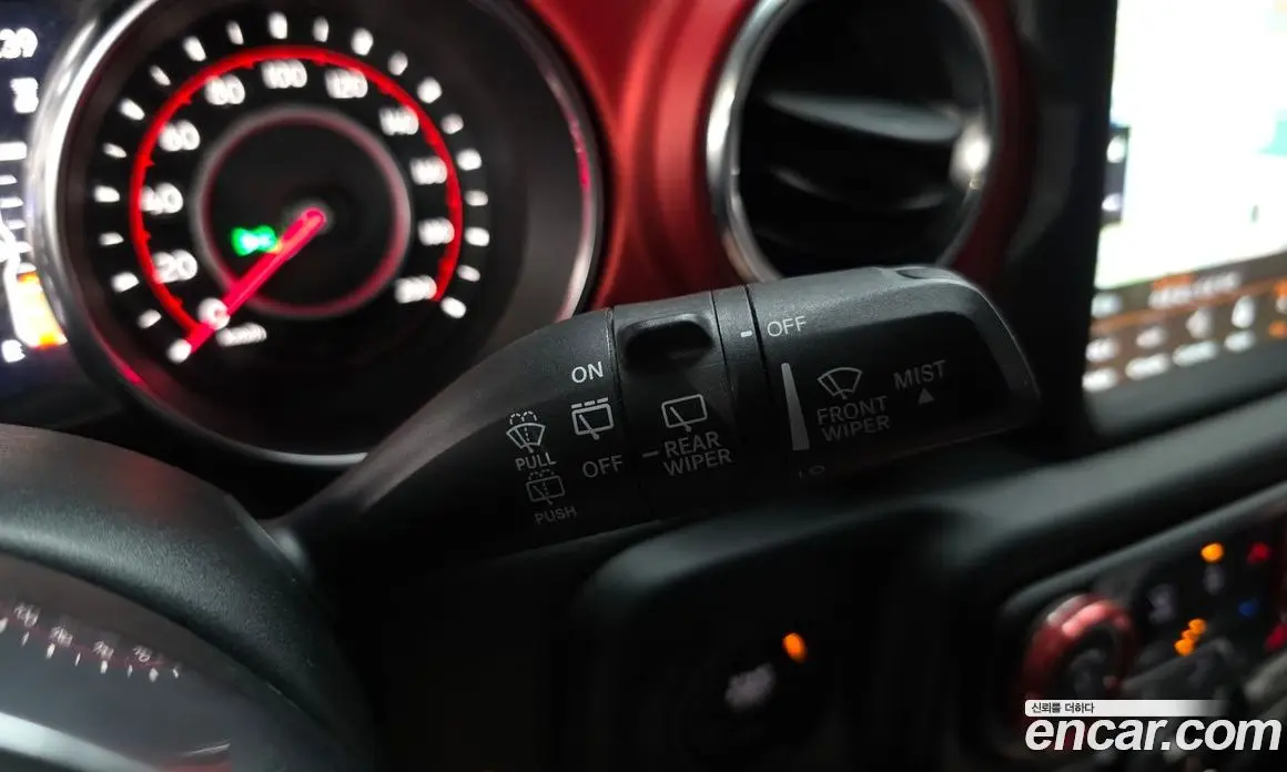 Jeep Wrangler 2019 2.0 автомат (гидро), фото 30