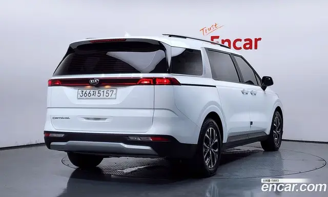Kia Carnival 2021 2.2 автомат (гидро), миниатюра 1