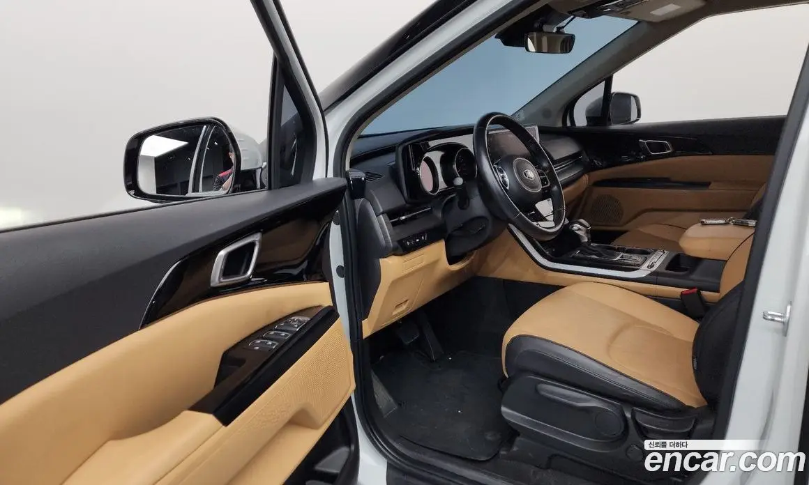 Kia Carnival 2021 2.2 автомат (гидро), фото 12
