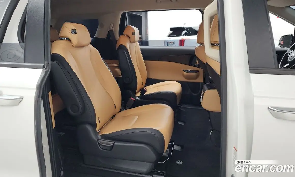 Kia Carnival 2021 2.2 автомат (гидро), фото 16