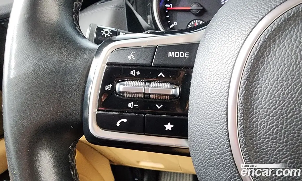 Kia Carnival 2021 2.2 автомат (гидро), фото 22